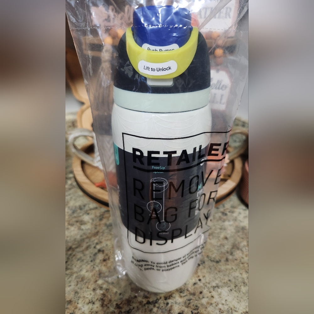 NWT Owala Halloween Color Drop "RIP" GLOW IN THE DARK 32oz FreeSip Water Bottle - Picture 2 of 6